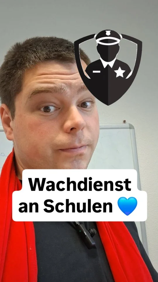 Im Regierungsprogramm fordert die AfD ernsthaft, dass private Wachdienste an unseren Schulen patrouillieren sollen.
 Symptome bekämpfen statt Ursachen lösen – das ist ihre gesamte Kompetenz. Wie wäre es stattdessen, das Geld da einzusetzen, wo es wirklich gebraucht wird? Mehr Schulsozialarbeiter, mehr Lehrer und eine moderne Ausstattung für unsere Klassen!
​Aber bei der AfD steckt dahinter Methode: Geht es hier überhaupt um Sicherheit oder vielmehr darum, die eigenen Netzwerke und Verwandten in der privaten Sicherheitsbranche reich zu machen?
Die vermeintliche „Partei des kleinen Mannes“ entpuppt sich einmal mehr als klassische Vetternwirtschaftspartei, die Steuergelder lieber an private Firmen zuschustert, statt in die Zukunft unserer Kinder zu investieren.
​Brauchen unsere Schulen private Sicherheitsdienste oder schlichtweg mehr Pädagogen und bessere Ausstattung? Diskutiert mit in den Kommentaren! 👇
​
​Solidarische Grüße
Felix Giesa
SPD-Direktkandidat für den Wahlkreis 22
Köthen, Muldestausee, Raguhn-Jeßnitz & Südliches Anhalt
​#Schule #remigration #AfD #SPD #Vetternwirtschaft