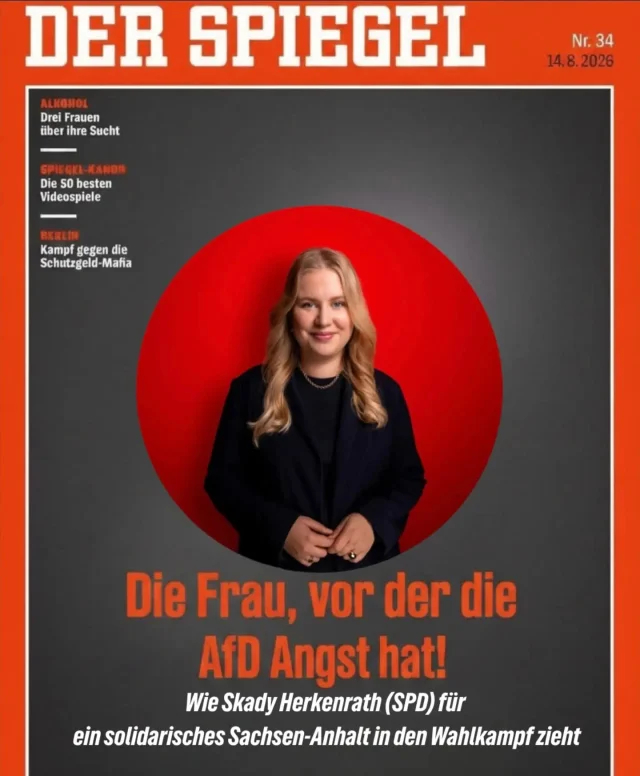 Die Frau, vor der die AfD Angst hat!
@skady.herkenrath auf dem Cover des aktuellen "Der Spiegel".

Es kursiert noch ein Cover mit @ulrichsiegbloed im Netz. Das ist natürlich Fake, der Spiegel würde niemals einen noch lebenden Rechtsextremisten auf dem Cover darstellen und ihm eine Plattform geben.